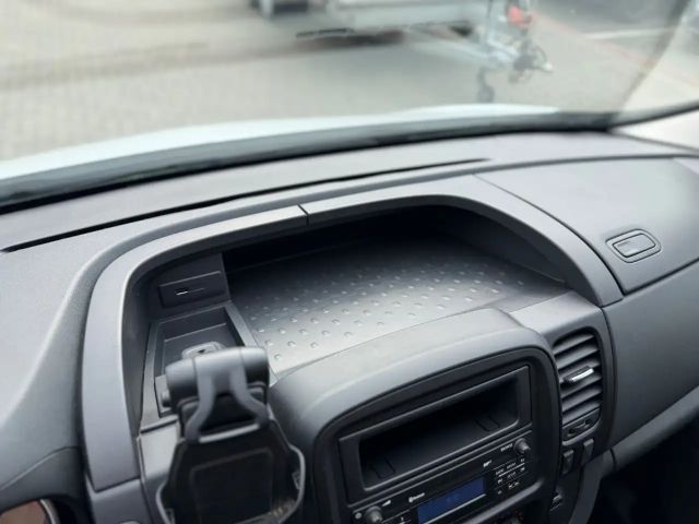 Nissan NV300