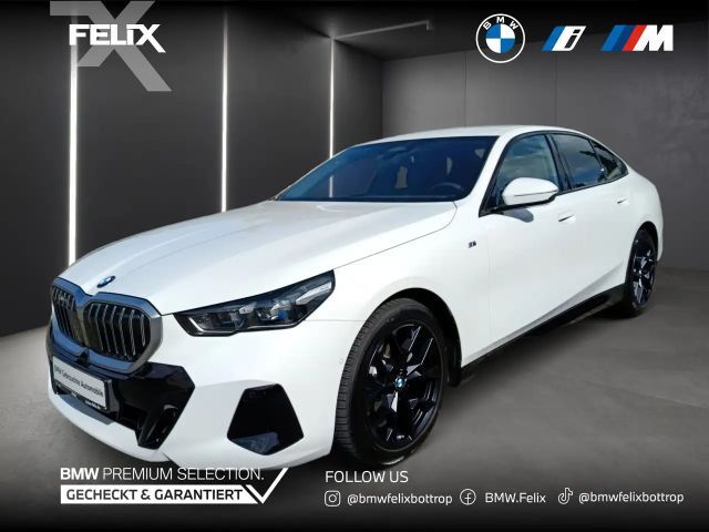 BMW 520 i Limousine+M SPORTPAKET+ICONIC GLOW+HARMAN/KARDON 2025 Benzine