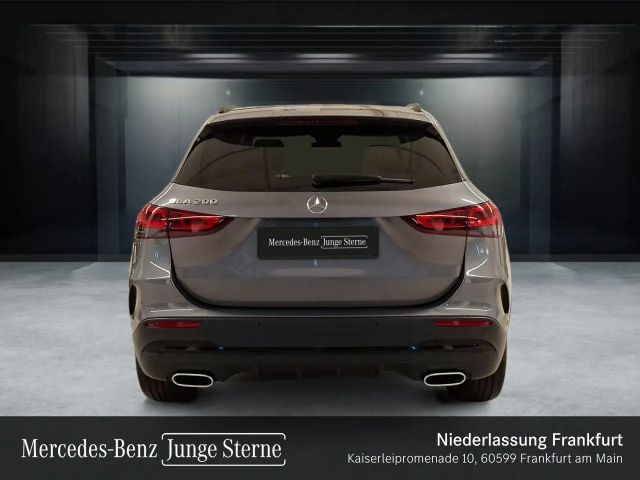 Mercedes-Benz GLA 200
