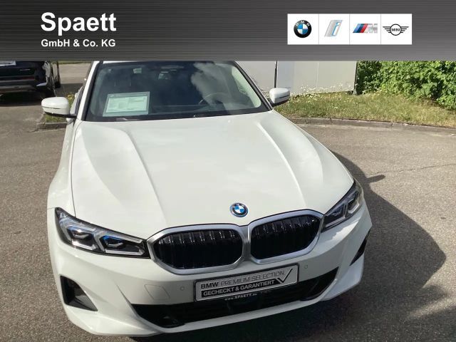 BMW 320 e Touring Anhänger Kupplung schwenkbar 2023 Hybride / Benzine