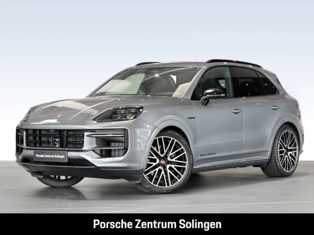 Porsche Cayenne E-Hybrid Black Edition Beifahrer Bose HeadUp Pano 2026 Hybride / Benzine
