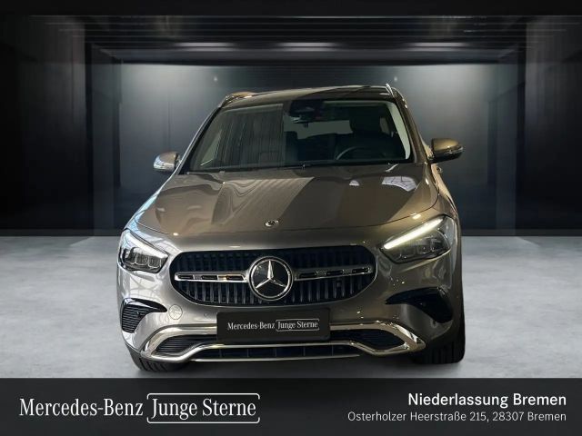 Mercedes-Benz GLA 220