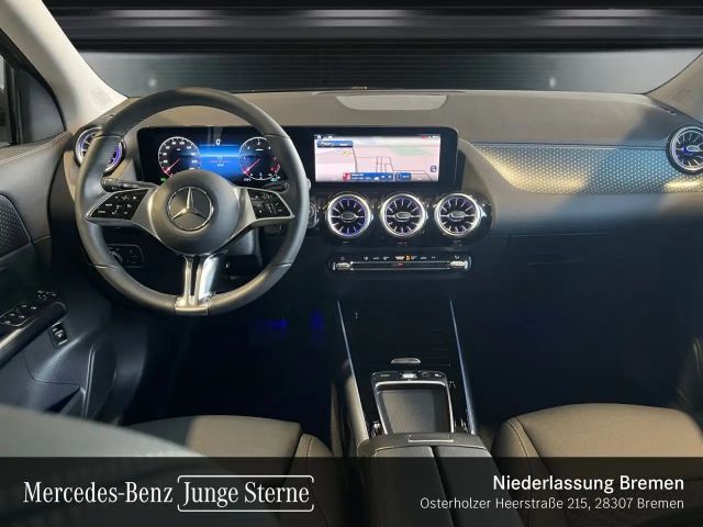 Mercedes-Benz GLA 220
