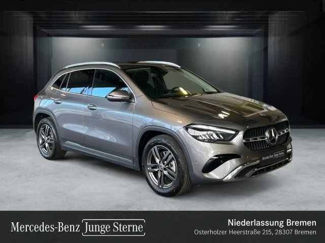 Mercedes-Benz GLA 220