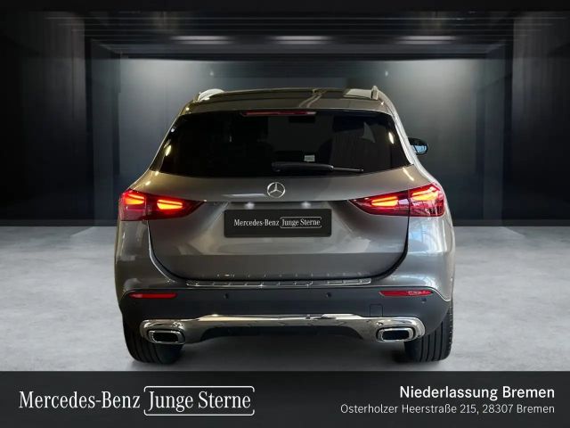 Mercedes-Benz GLA 220