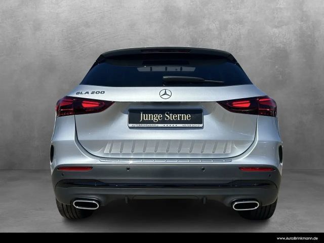 Mercedes-Benz GLA 200