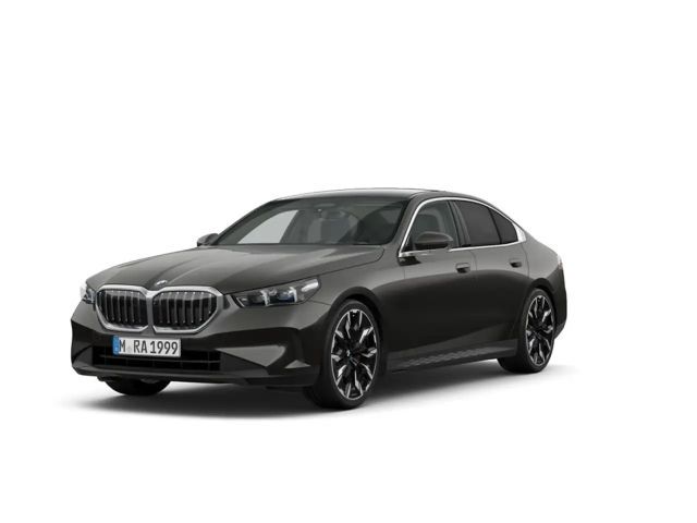BMW 520 i Limousine Sportpaket HUD AHK-klappbar El. Panoda 2026 Benzine