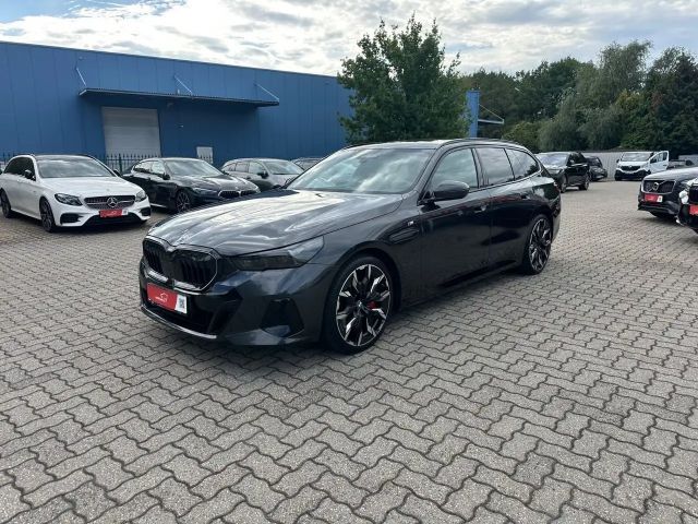 BMW 540 d xDrive M Sport HUD Stand 21" H&K 360° Panor 2025 Diesel