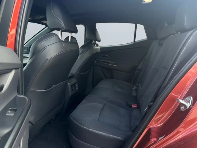 Toyota C-HR+