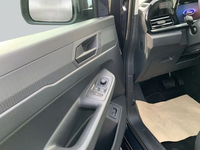 Ford Grand Tourneo