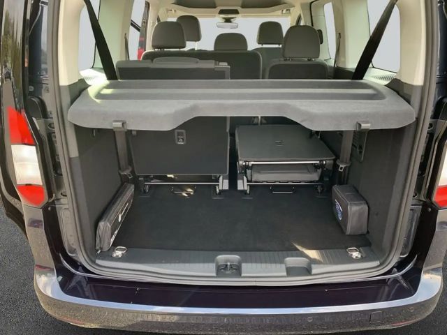 Ford Grand Tourneo