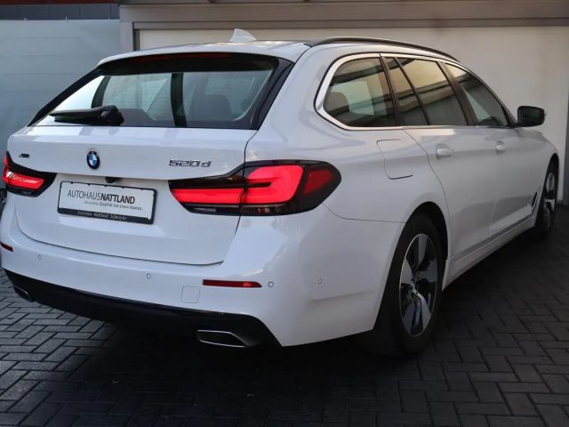 BMW 520