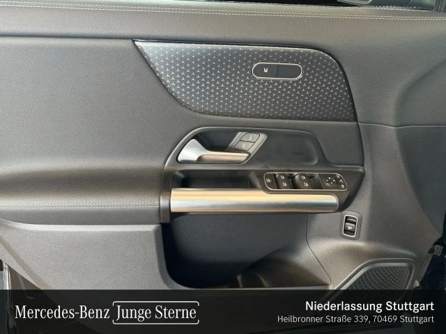 Mercedes-Benz GLA 220