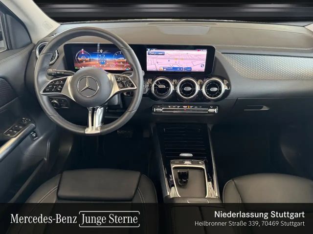 Mercedes-Benz GLA 220