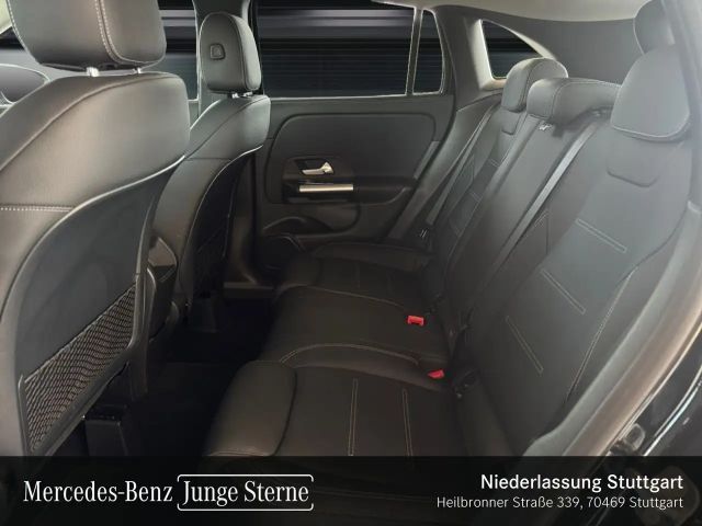 Mercedes-Benz GLA 220