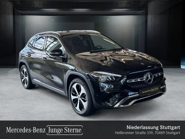 Mercedes-Benz GLA 220