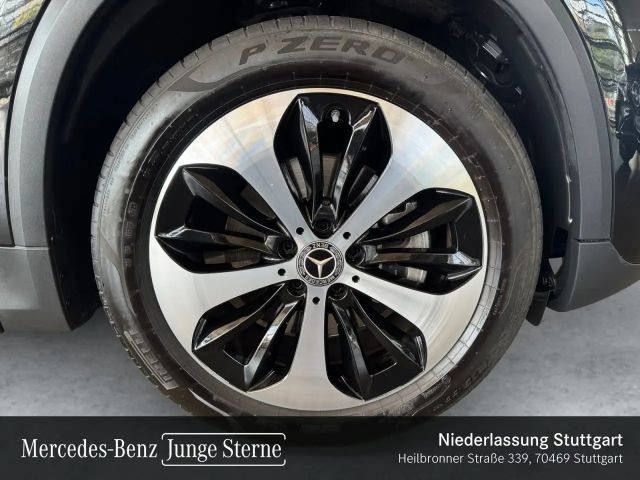 Mercedes-Benz GLA 220