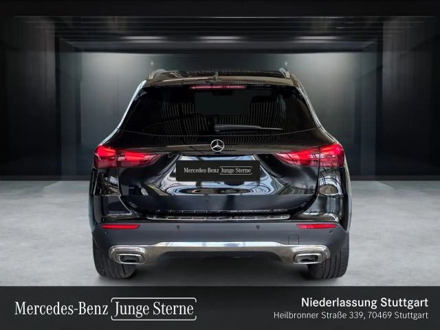 Mercedes-Benz GLA 220