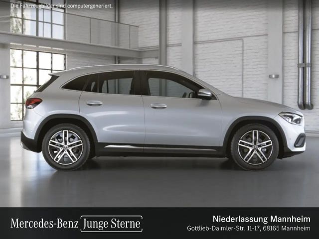 Mercedes-Benz GLA 180