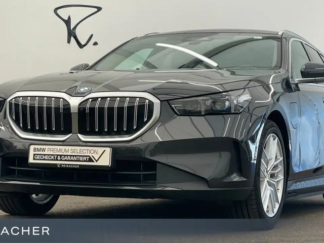 BMW 530 e A Tou AHK LCPro 360° ACC HUD LED H&K  19"LM 2025 Hybride / Benzine