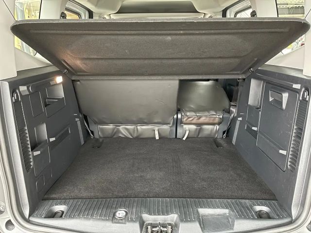Ford Tourneo Courier