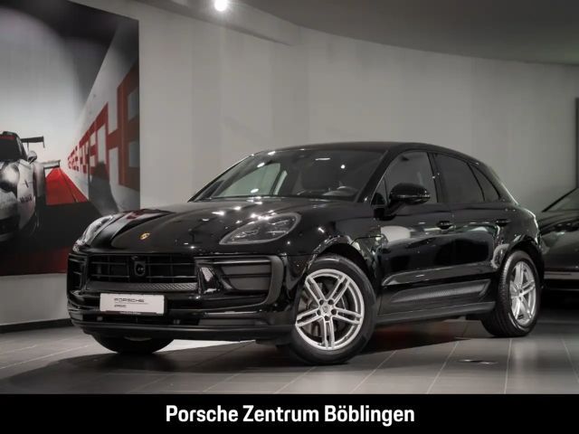 Porsche Macan SurroundView Luftfederung Abstandstempomat 2023 Benzine
