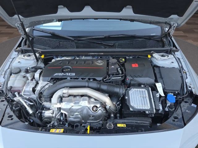 Mercedes-Benz CLA 35 AMG