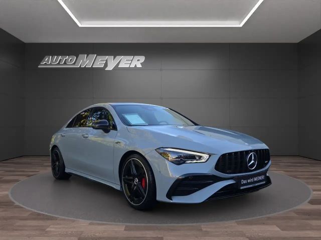 Mercedes-Benz CLA 35 AMG