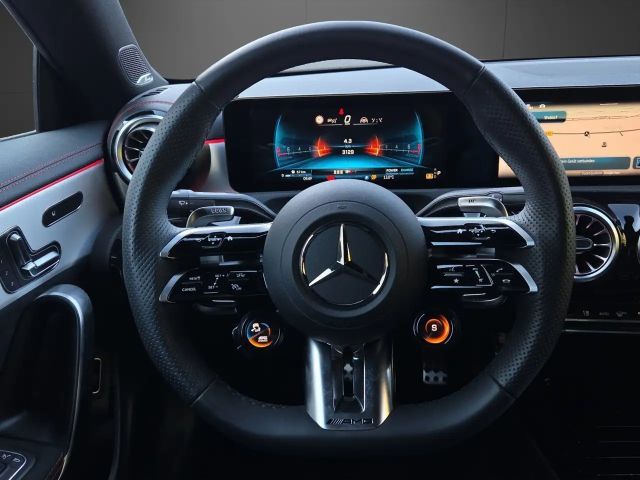 Mercedes-Benz CLA 35 AMG