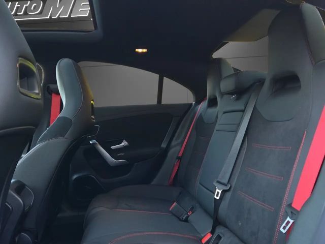 Mercedes-Benz CLA 35 AMG