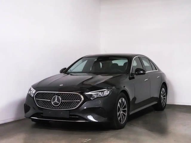 Mercedes-Benz E 200 Lim AVANTGARDE ADV+KAMERA+DISTR+TOTW+AMBI+ 2025 Benzine