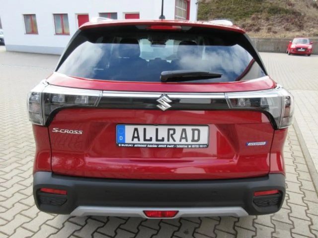 Suzuki S-Cross