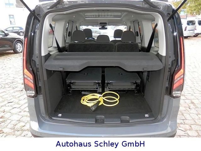 Ford Grand Tourneo