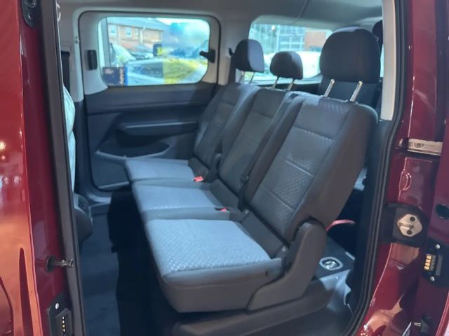 Ford Grand Tourneo