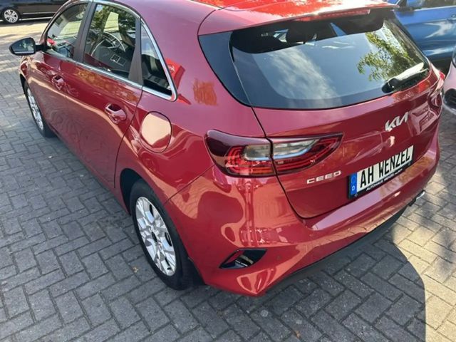 Kia Ceed / cee'd
