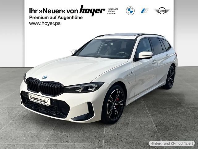 BMW 330 e Touring M Sportpaket Head-Up HK HiFi DAB 2025 Hybride / Benzine