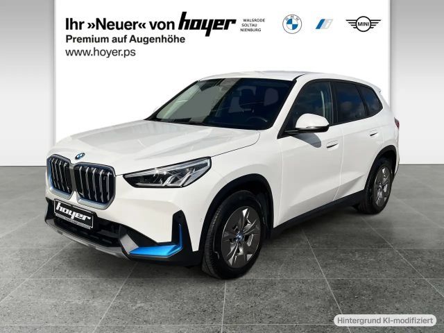 BMW iX1 xDrive30 DAB Parkassistent 2023 Elektrisch