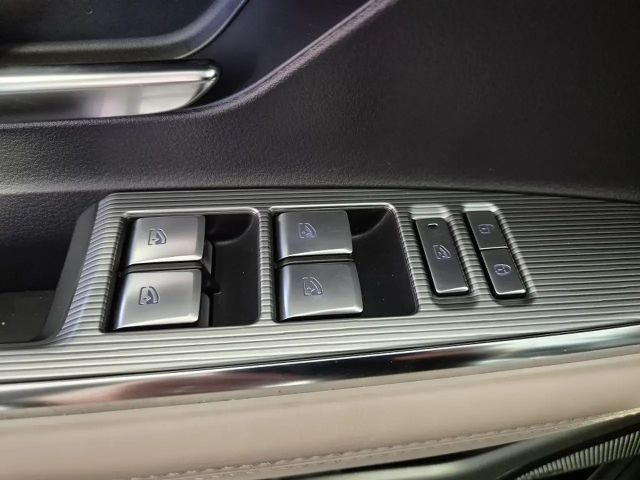 Mazda 6e