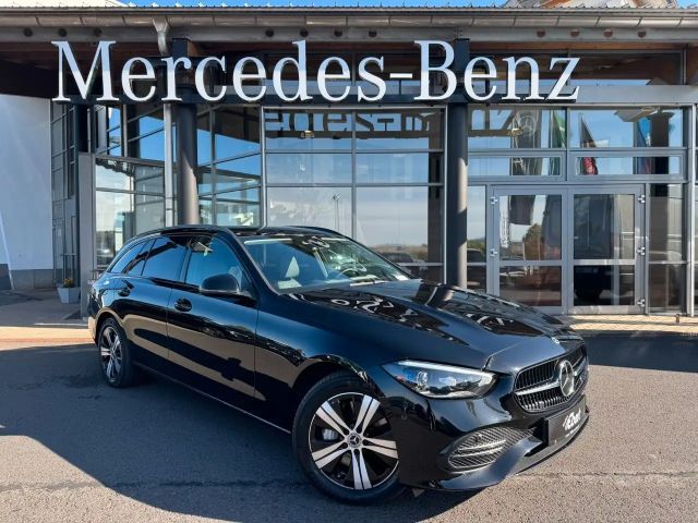Mercedes-Benz C 300 e T Avantgarde AHK+Distr+Night+Ambiente+RFK 2023 Hybride / Benzine
