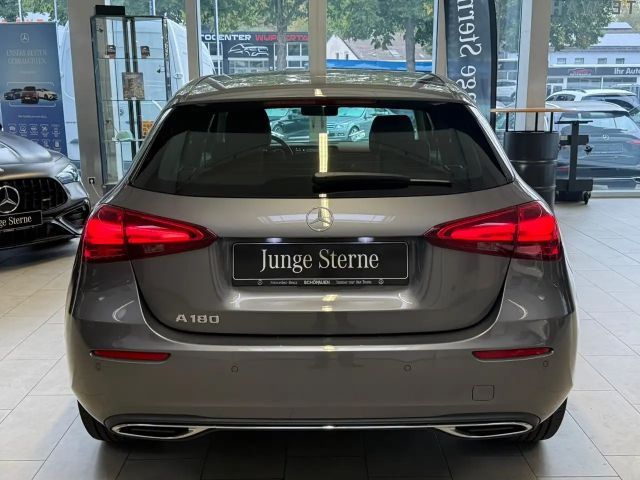 Mercedes-Benz A 180