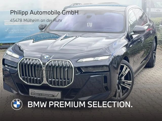 BMW i7 xDrive60 M Sport B&W AHK TV Massage Pano-Sky 2025 Elektrisch