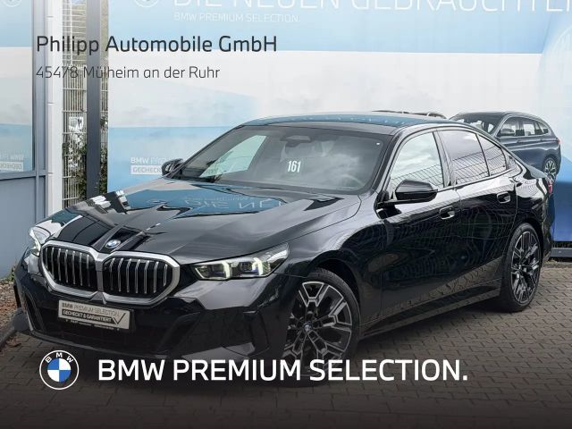 BMW 520 i M Sport Pano AHK Adapt.LED h&k DA-Prof PA+ 2025 Benzine