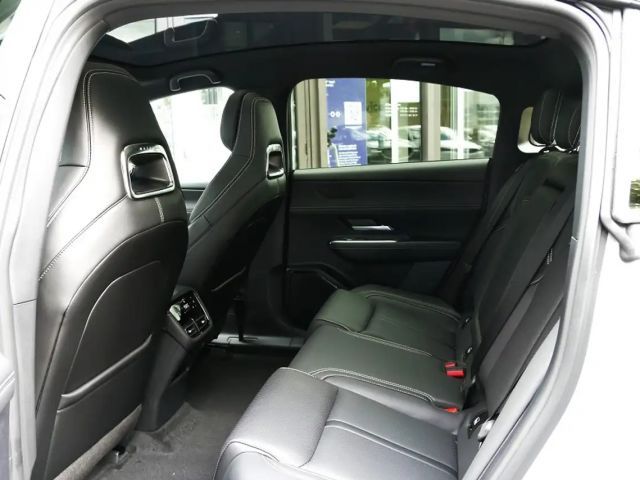 Mazda 6e