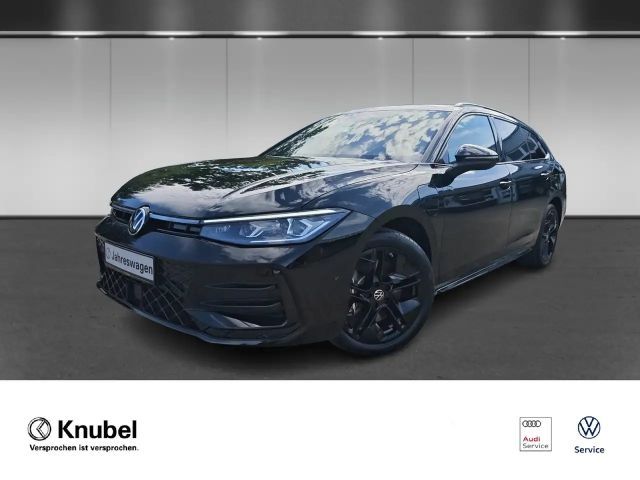 Volkswagen Passat Variant R-Line eHybrid BlackStyle*AHK*HuD*Kamera* 2025 Hybride / Benzine