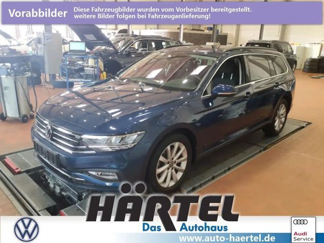 Volkswagen Passat Variant BUSINESS 1.5 TSI DSG Bluetooth Navi 2022 Benzine