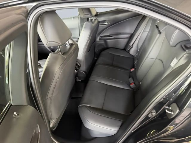 Lexus UX 250h