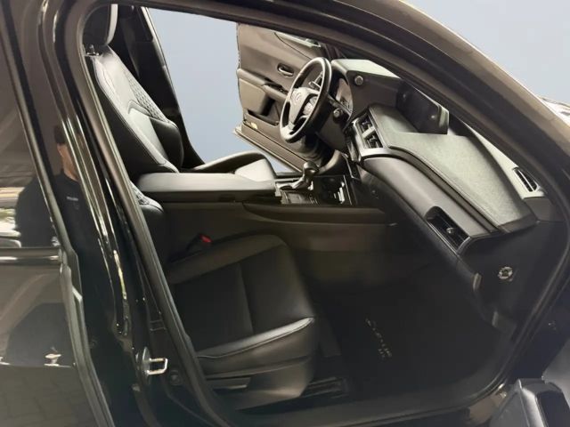 Lexus UX 250h
