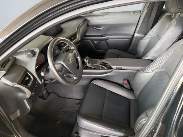 Lexus UX 250h