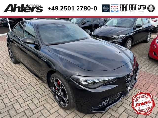 Alfa Romeo Giulia Veloce Q4+ALLWETTER+LEDER+ELSITZE+NAVI+KAMERA+SHZ+ 2025 Benzine