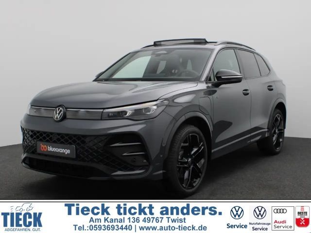 Volkswagen Tiguan 1.5 TSI eHybrid 200kW R-Line HUD AHK Pano 2026 Hybride / Benzine